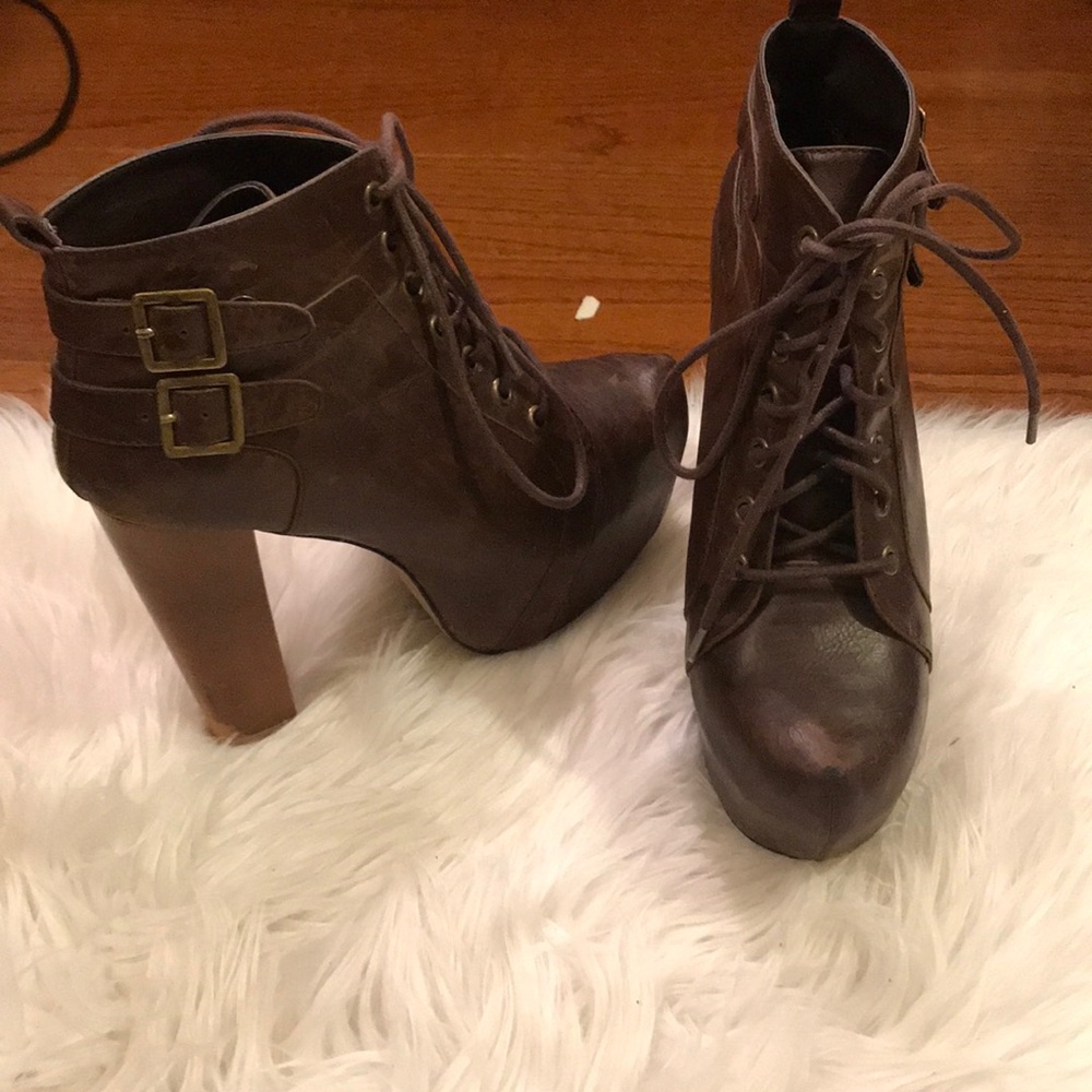 Baker’s Dominic Chunky Heels